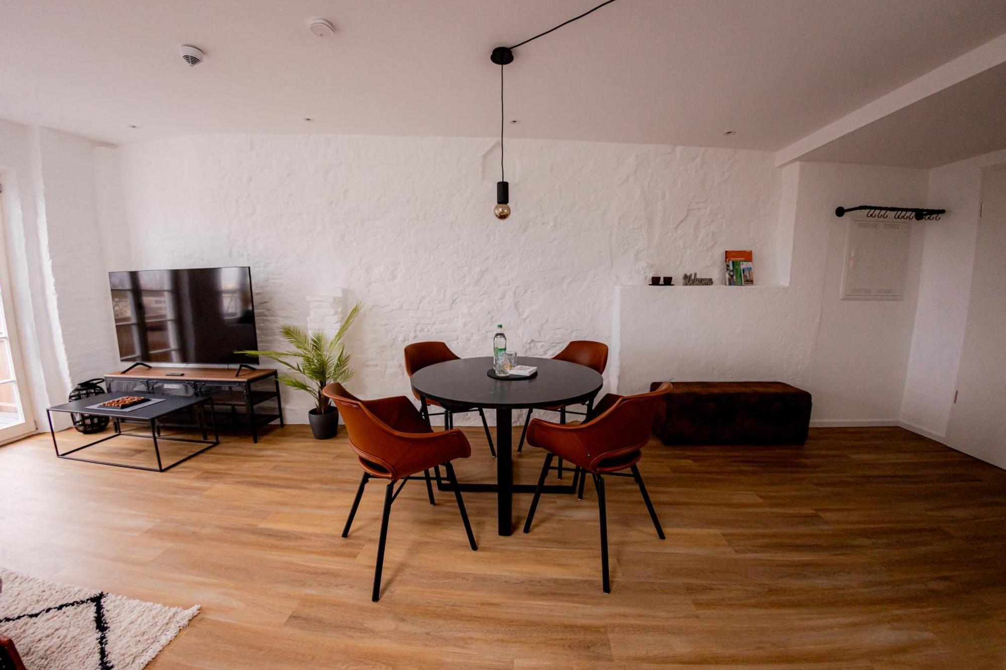 Highlight Am Stadtplatz Muehldorf - C4S Come4Stay - 2 Zimmer Wohnung I Bis Zu 5 Gaeste エクステリア 写真